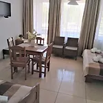 شقة 100 Planeta 100 M Od Plazy ميلنو